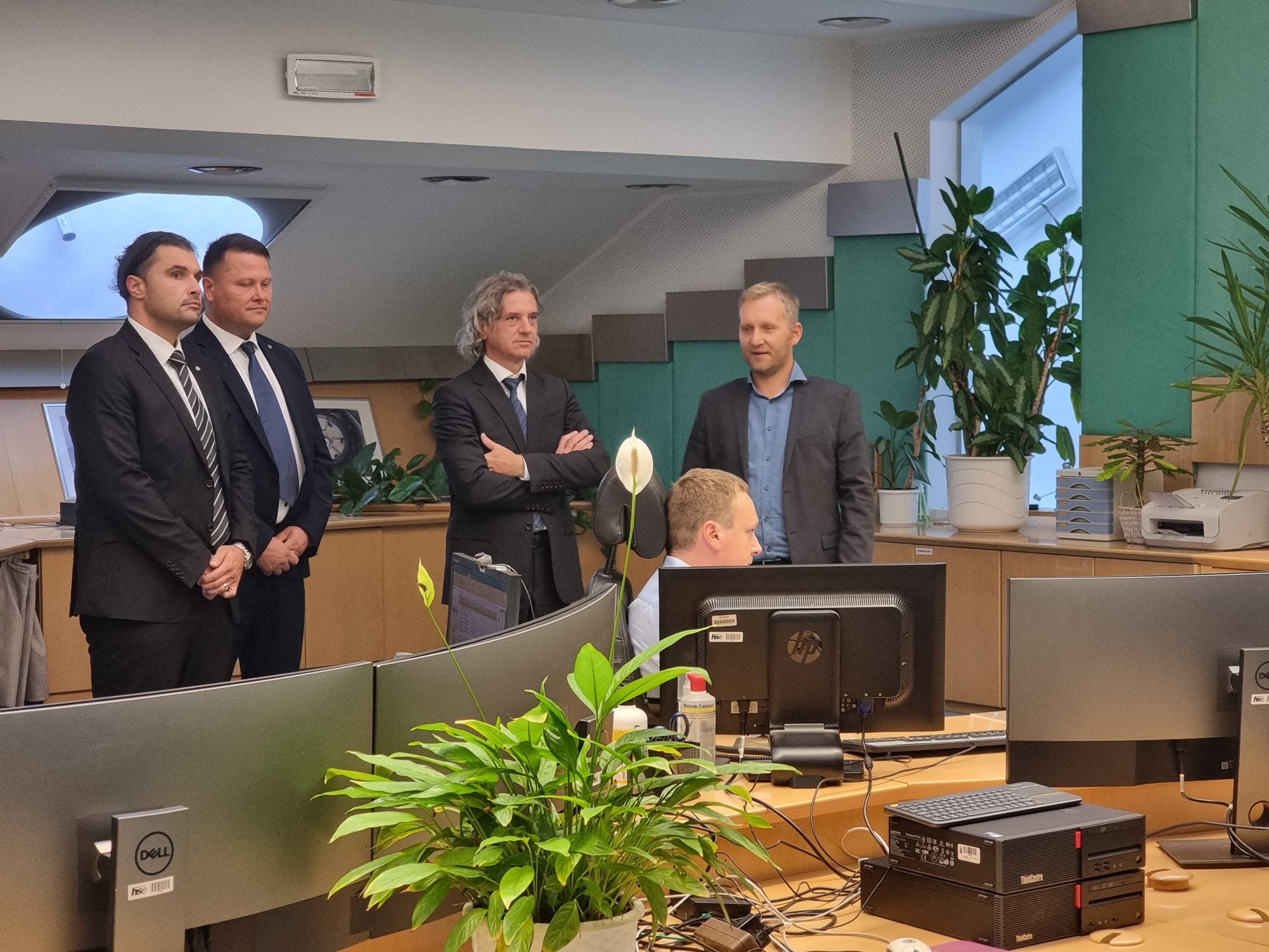 PREDSEDNIK VLADE DR ROBERT GOLOB OBISKAL DEM HSE